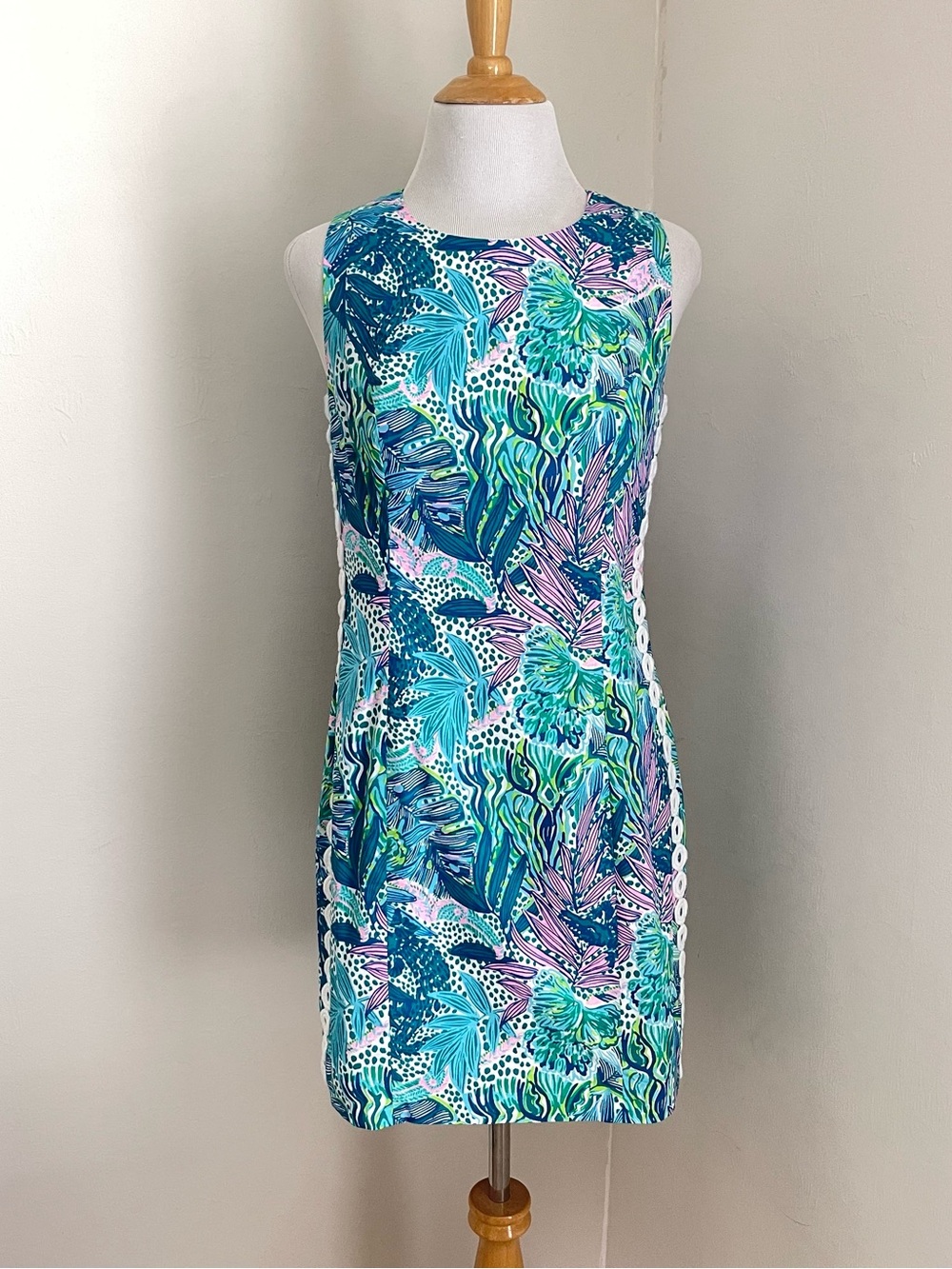 Lilly Pulitzer Mila Stretch Shift Dress In Botanical Green Holiday In The Sun